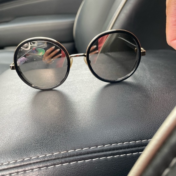 *SOLD* Jimmy choo sunglasses - Picture 5 of 7